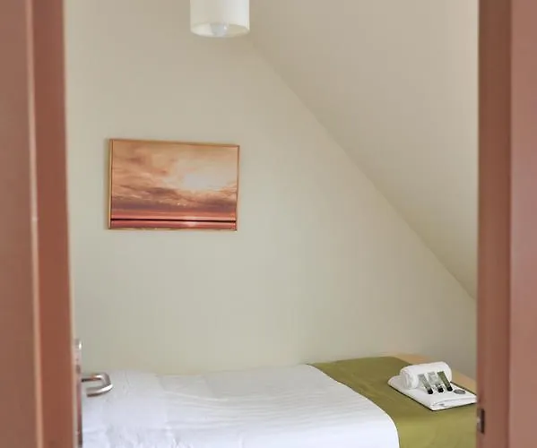 Hotel De La Marine 3*